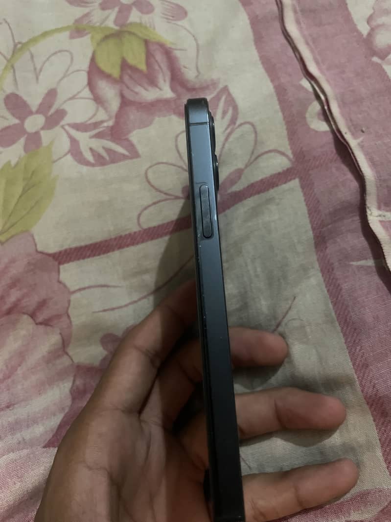 Apple iPhone 12 Pro 2