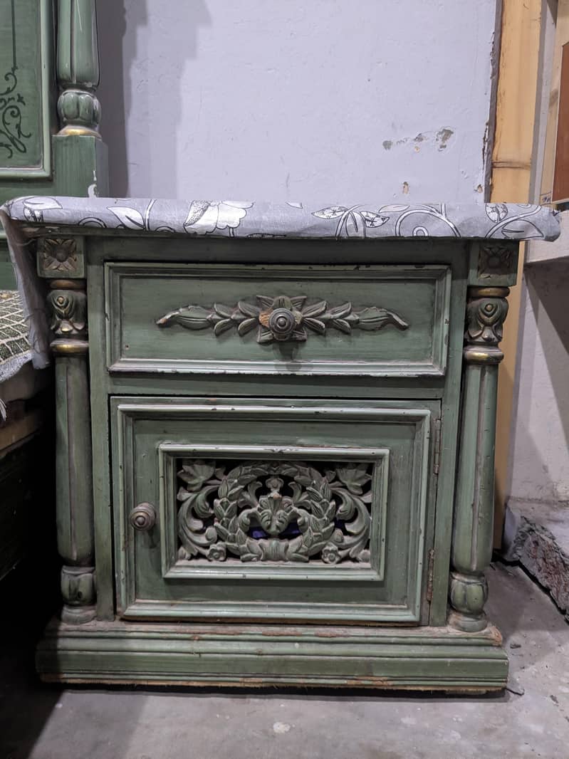 Double Bed, Dressing, Side Table Side Table Dressing 3