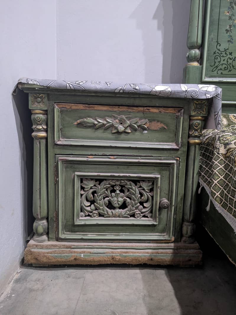 Double Bed, Dressing, Side Table Side Table Dressing 4