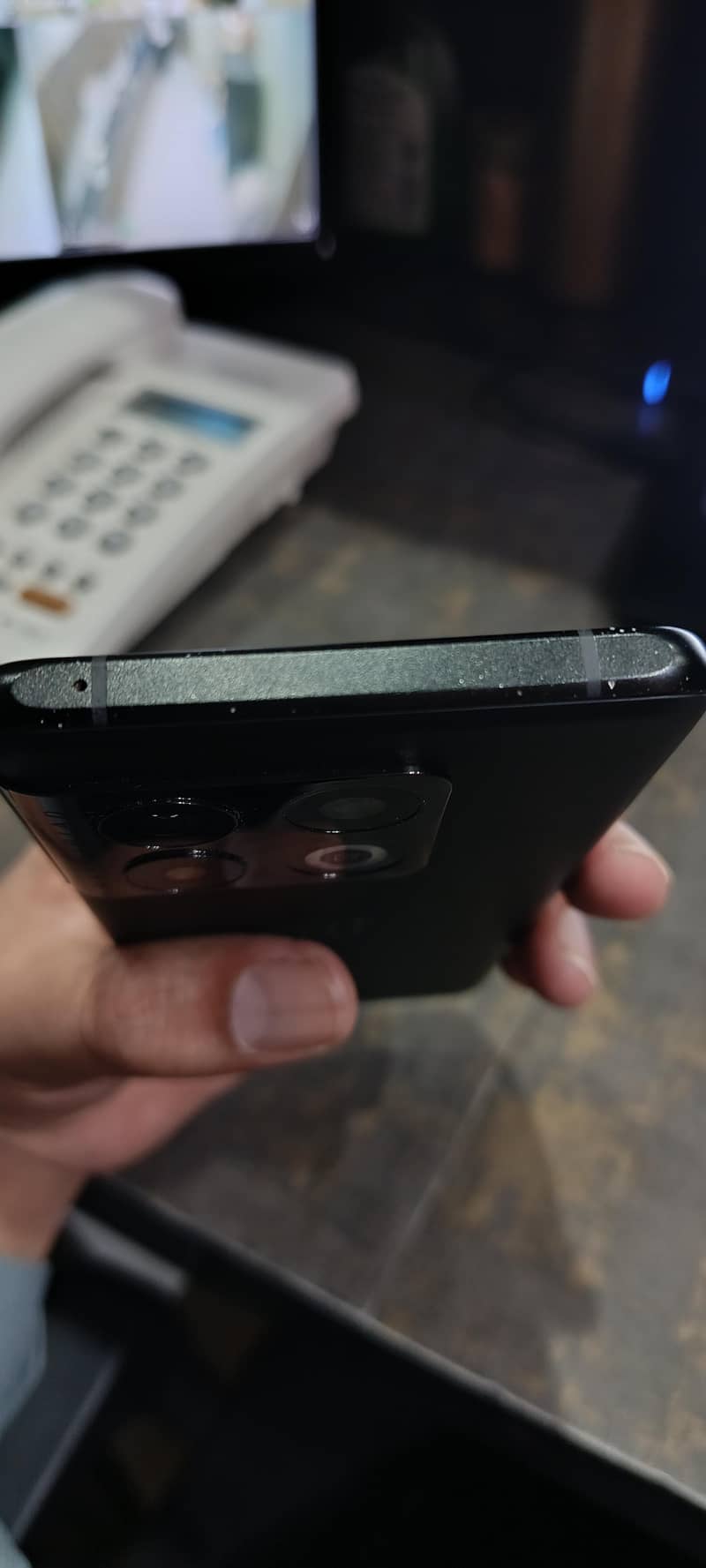 One Plus 10 Pro 4