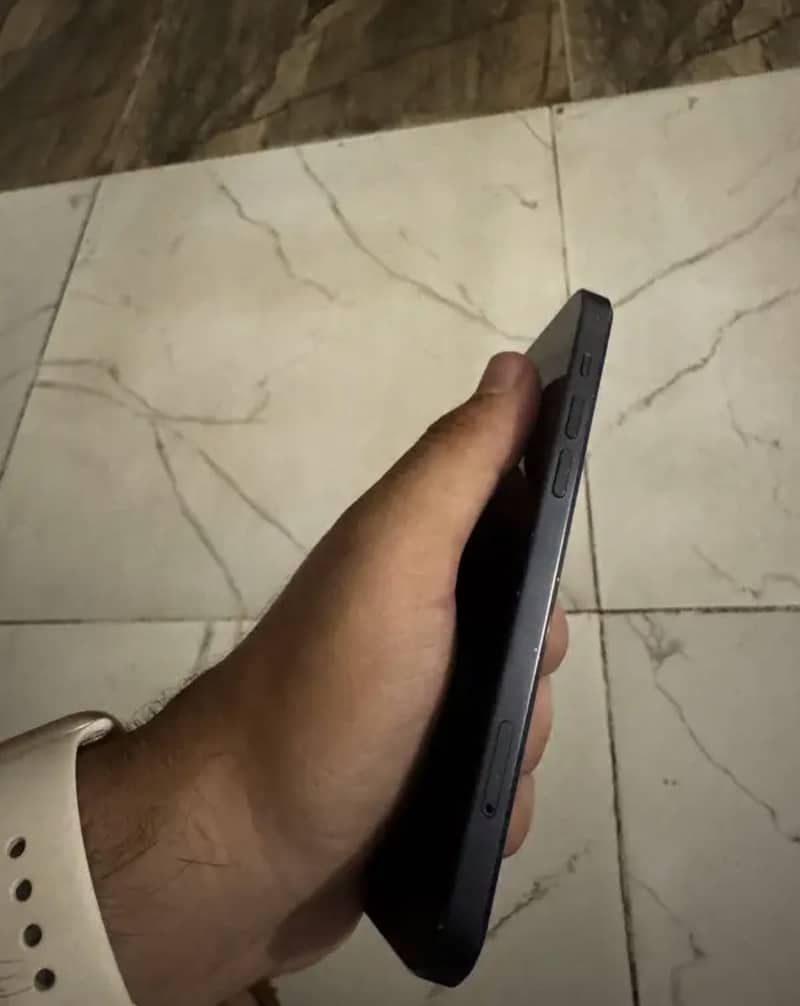 Apple iPhone 12 1