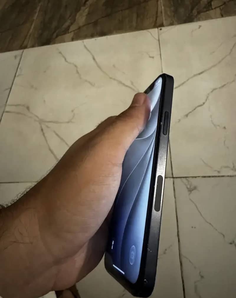 Apple iPhone 12 2
