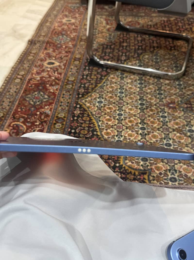 Ipad 11 blue 1