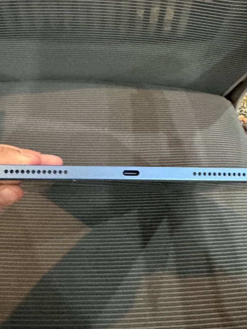Ipad 11 blue 2