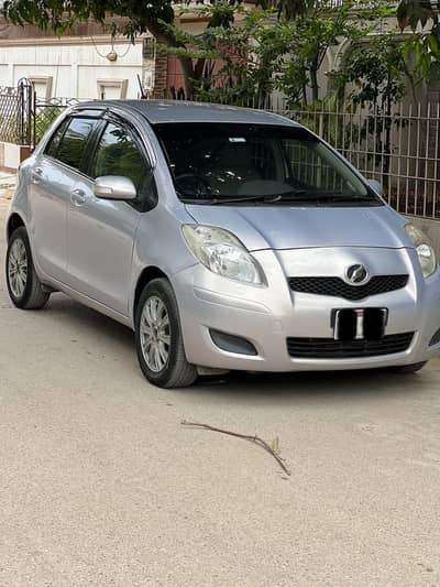 Toyota vitz 2010 model 2013 registered