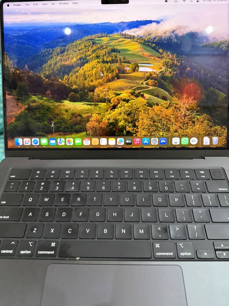 Macbook M3 Pro 1