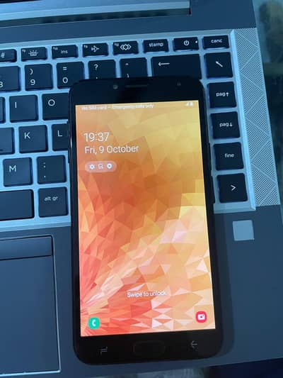 Samsung Mobile J4