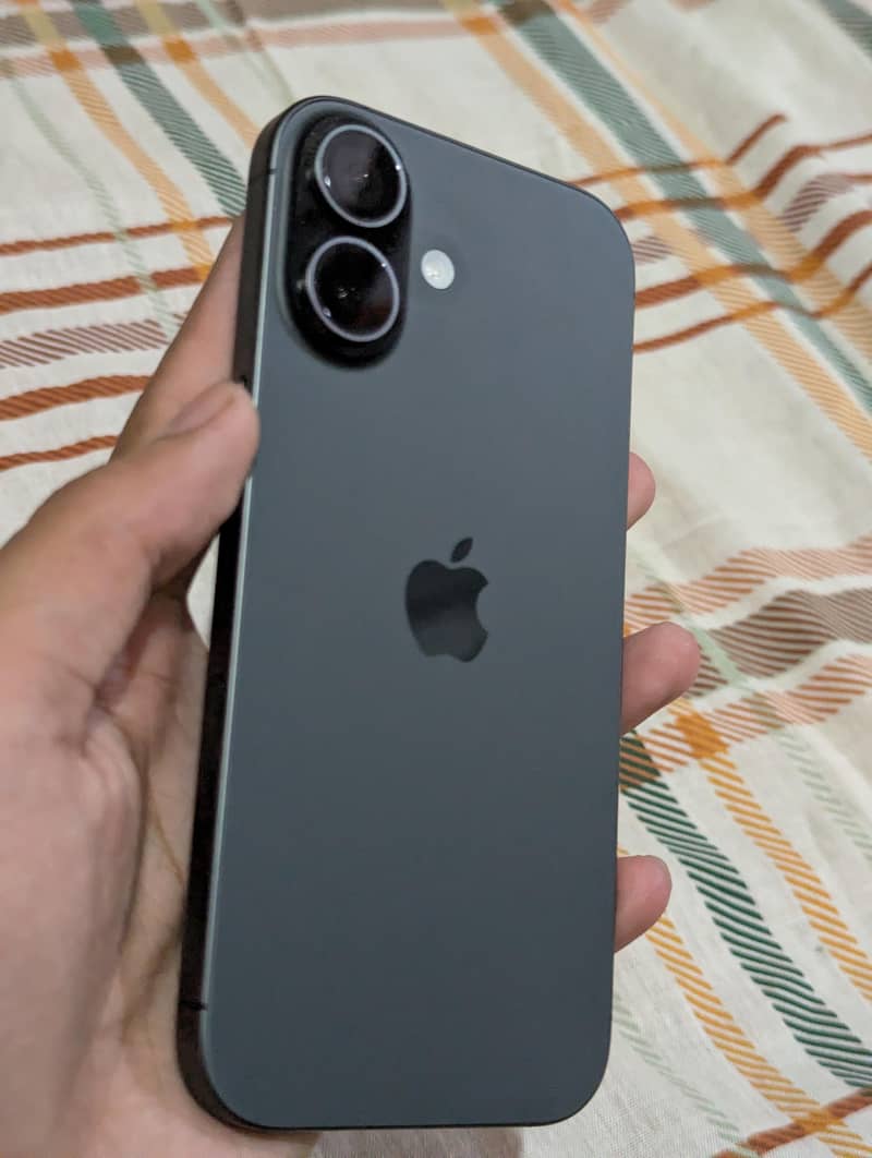 Apple iPhone 17 0