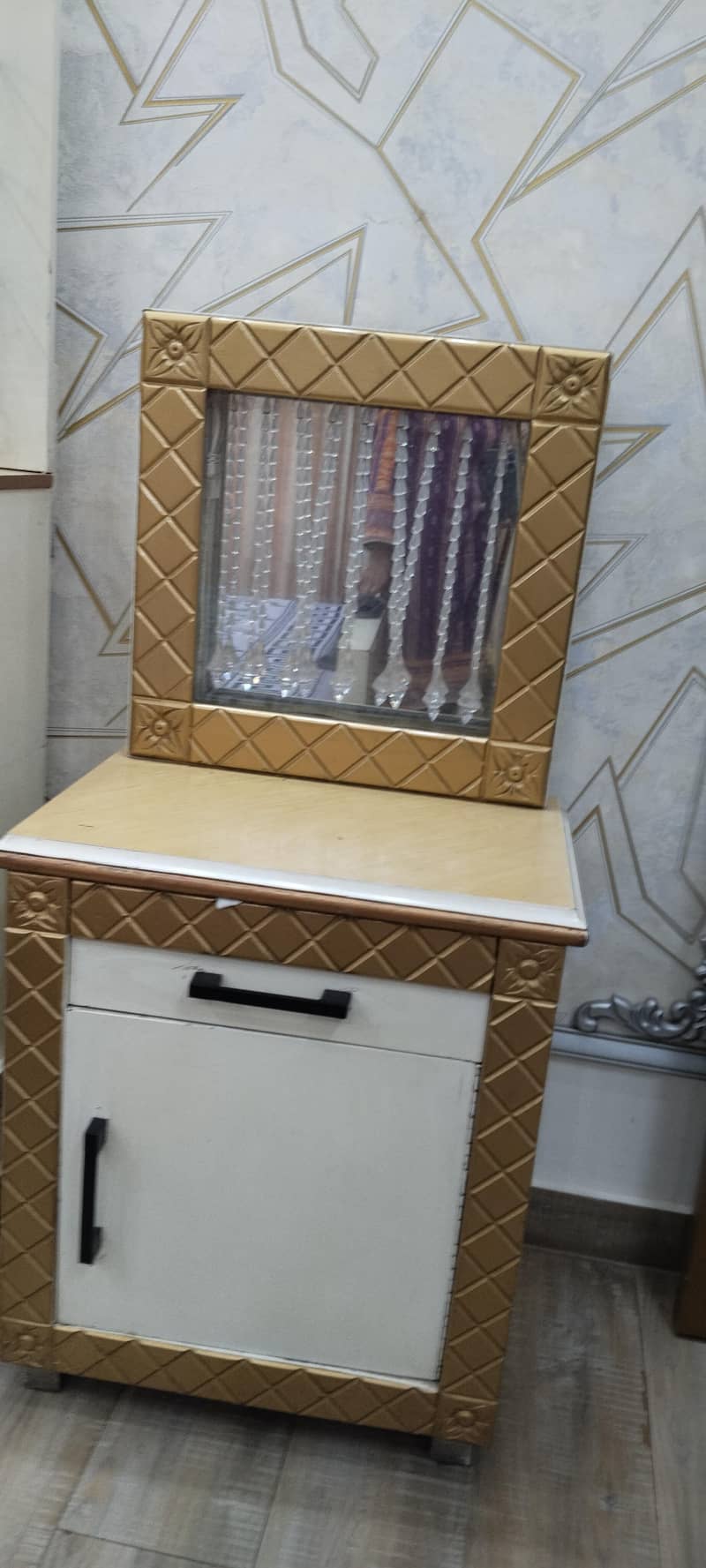 dressing table and draws 2