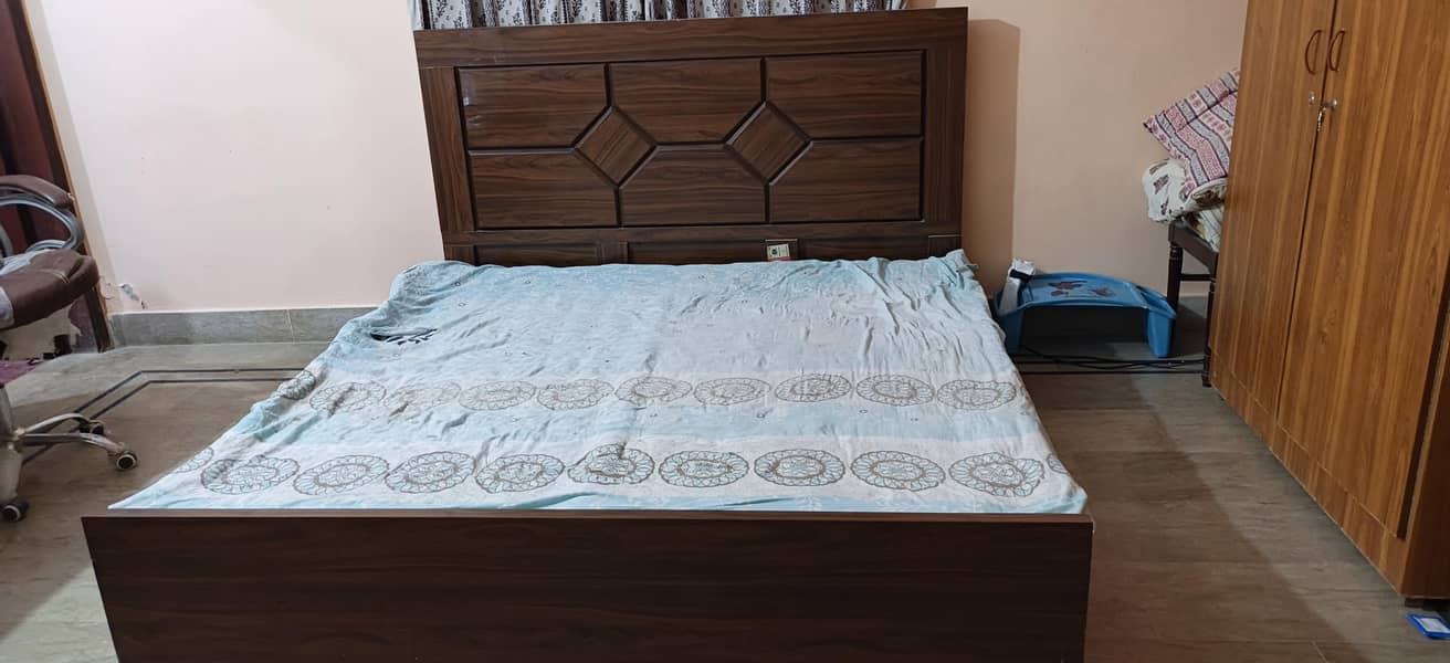excellent condition double bed 1