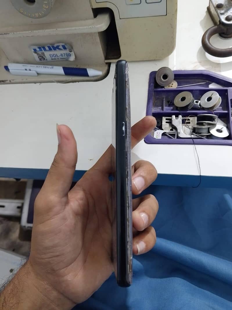 Samsung Mobile Note 8 4