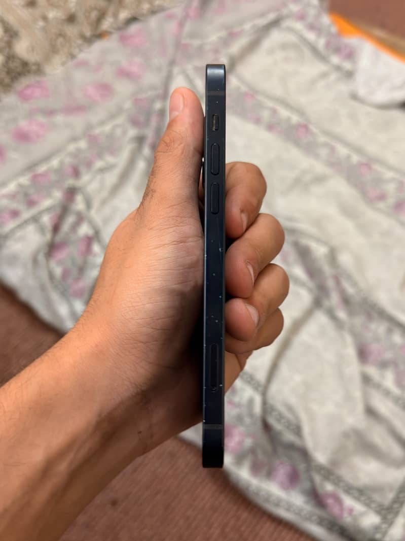 Apple iPhone 12 5