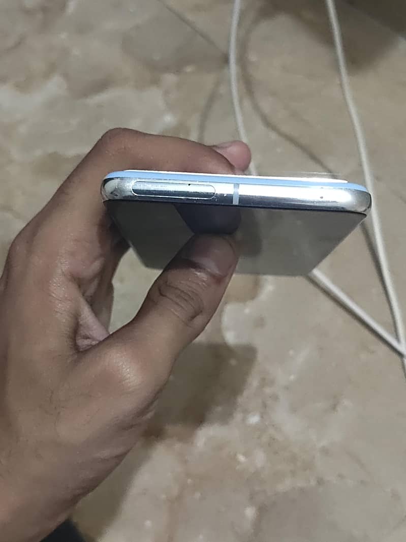 Google Pixel 8 Pro 4