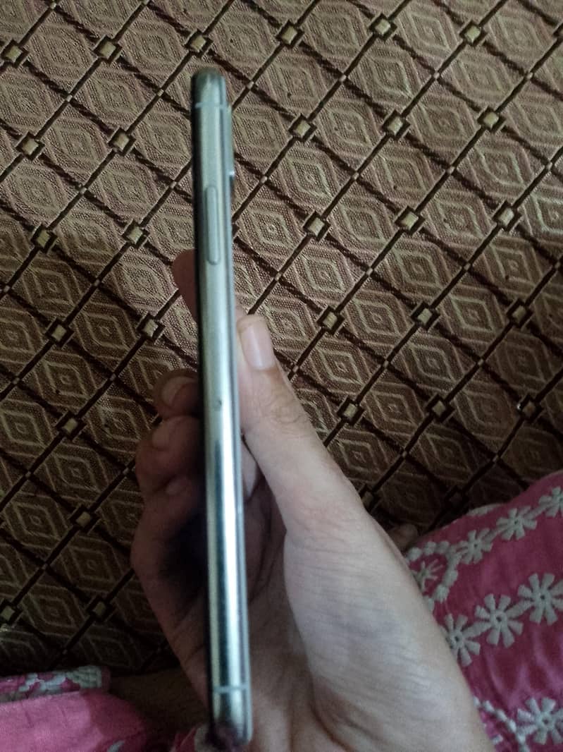 Apple iPhone X 2