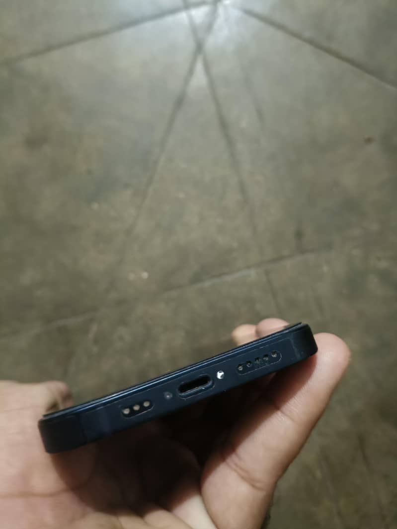 Apple iPhone 14 3