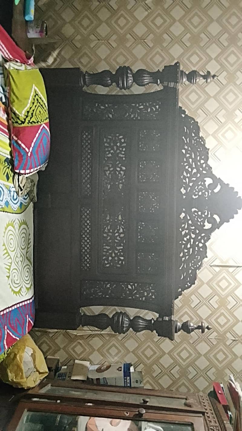 chinioti bed and dressing 0
