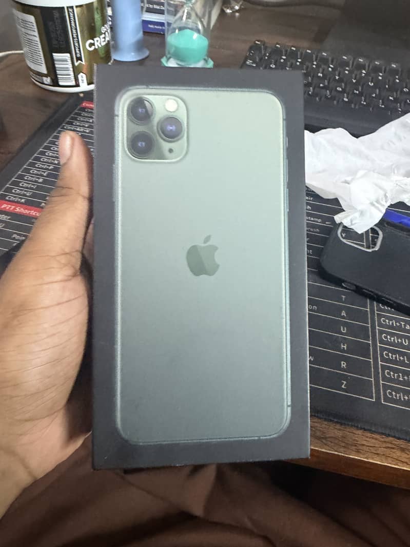 Apple iPhone 11 Pro Max 6