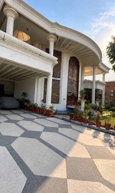 F10/1 HUSE FOR SALE MAIN DOUBLE ROAD 1125 SQYD