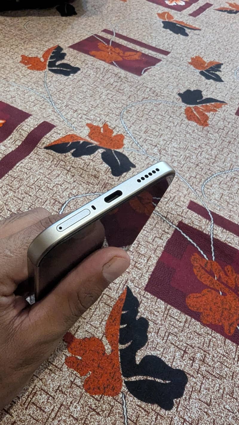 TECHNO CAMON 50 Box open 3