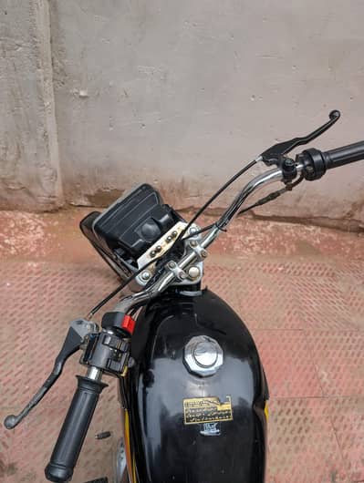 2024 KY 4 month ki gari hai