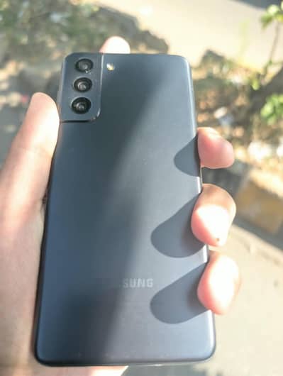 Samsung Mobile S21 5G Dual pta approved just a little crack on screen