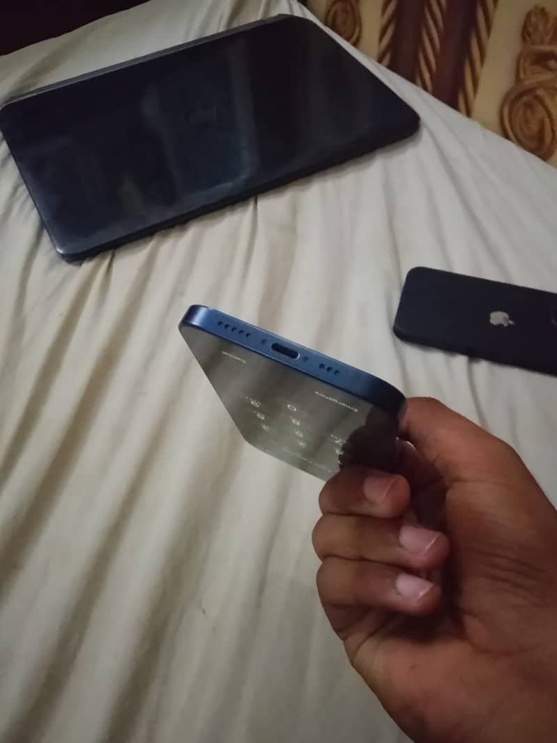 Apple iPhone 12 0