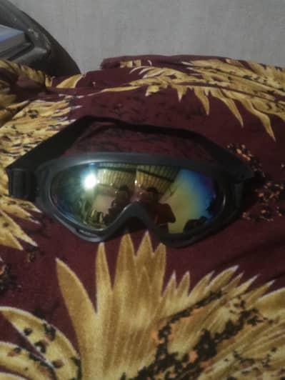 Snow goggles