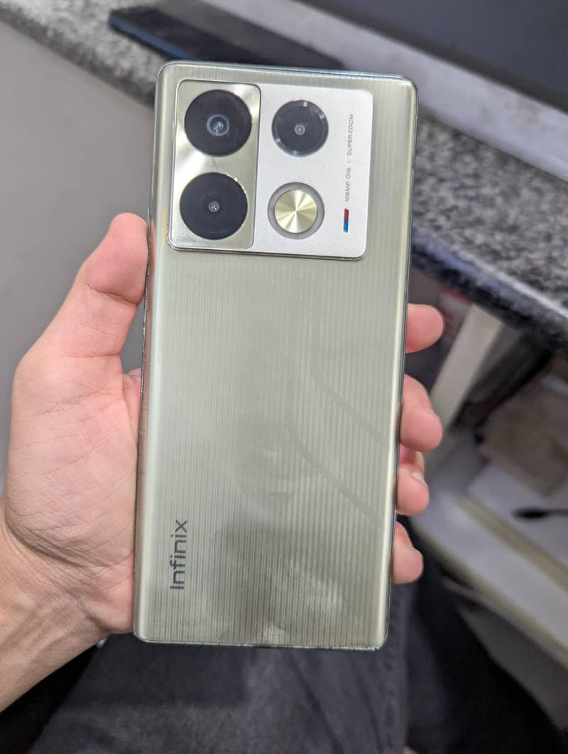 Infinix Note 40 Pro 0