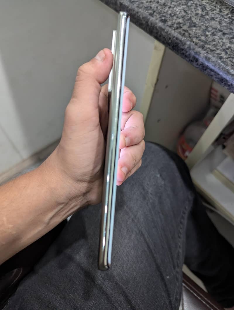 Infinix Note 40 Pro 3