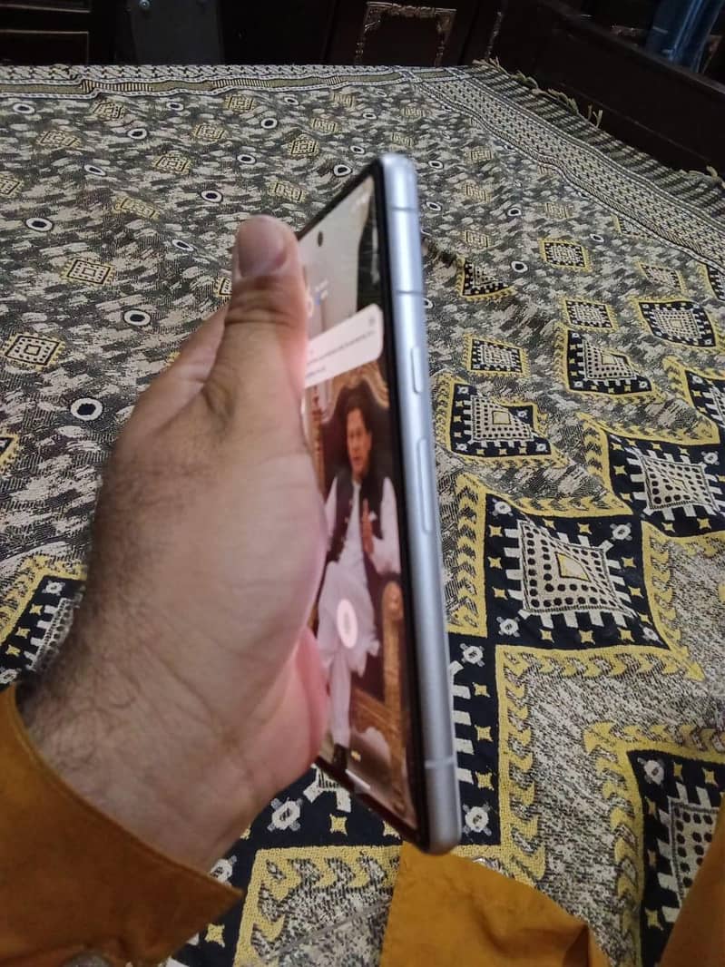 Google Pixel 7a 3