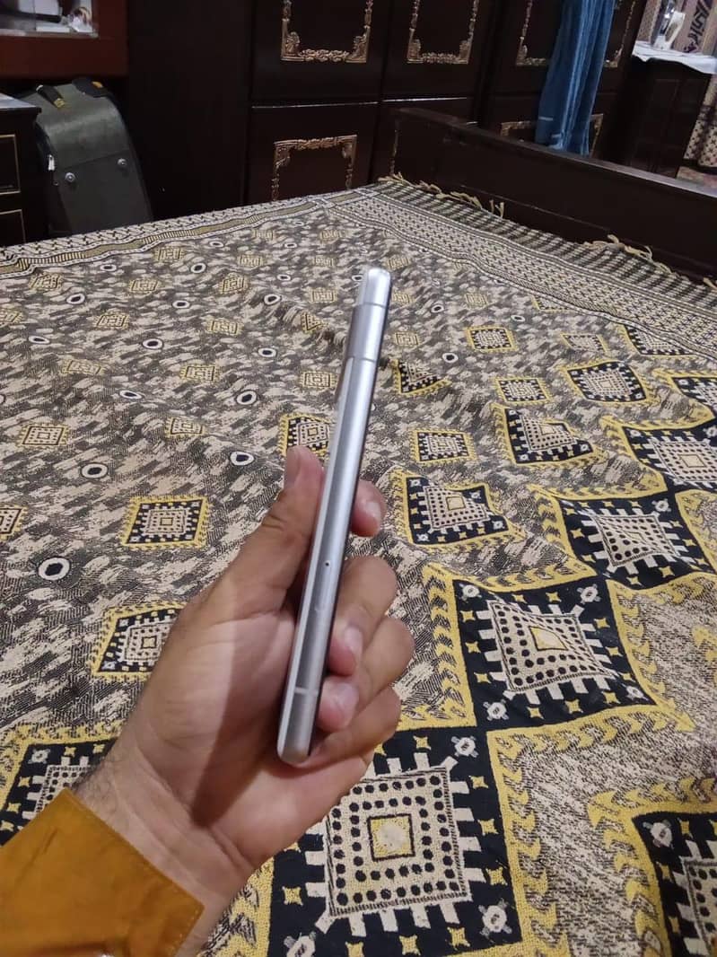 Google Pixel 7a 4