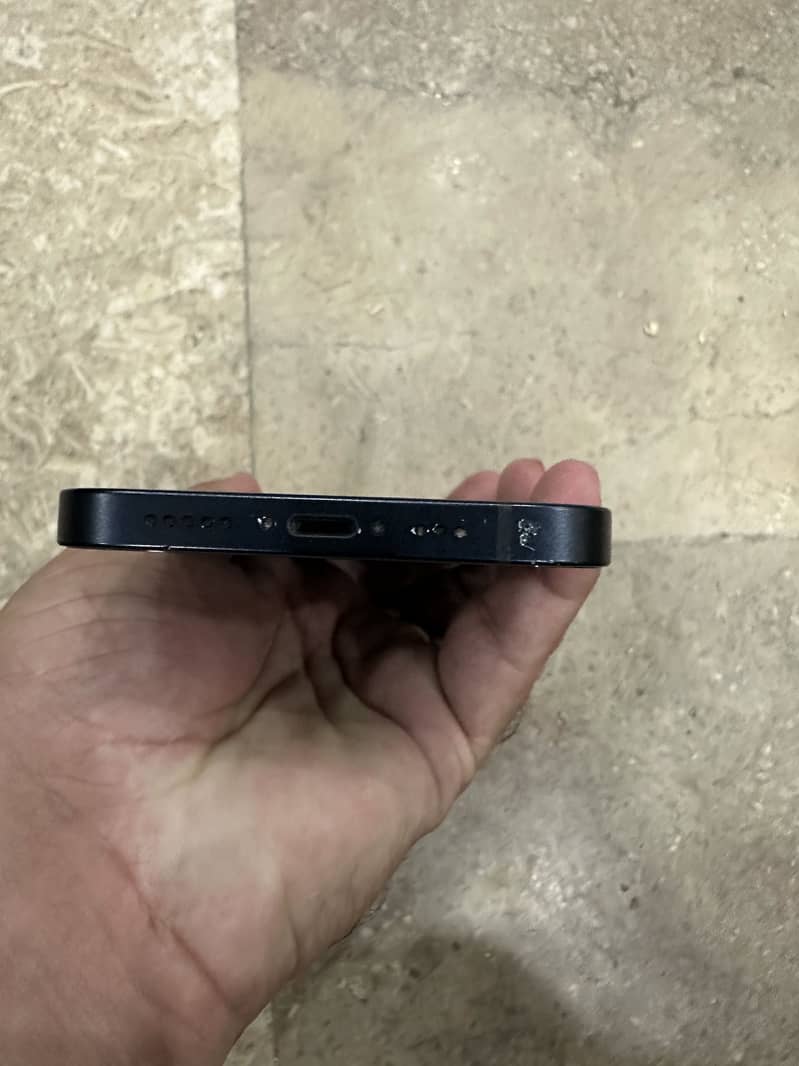 iPhone 12 0