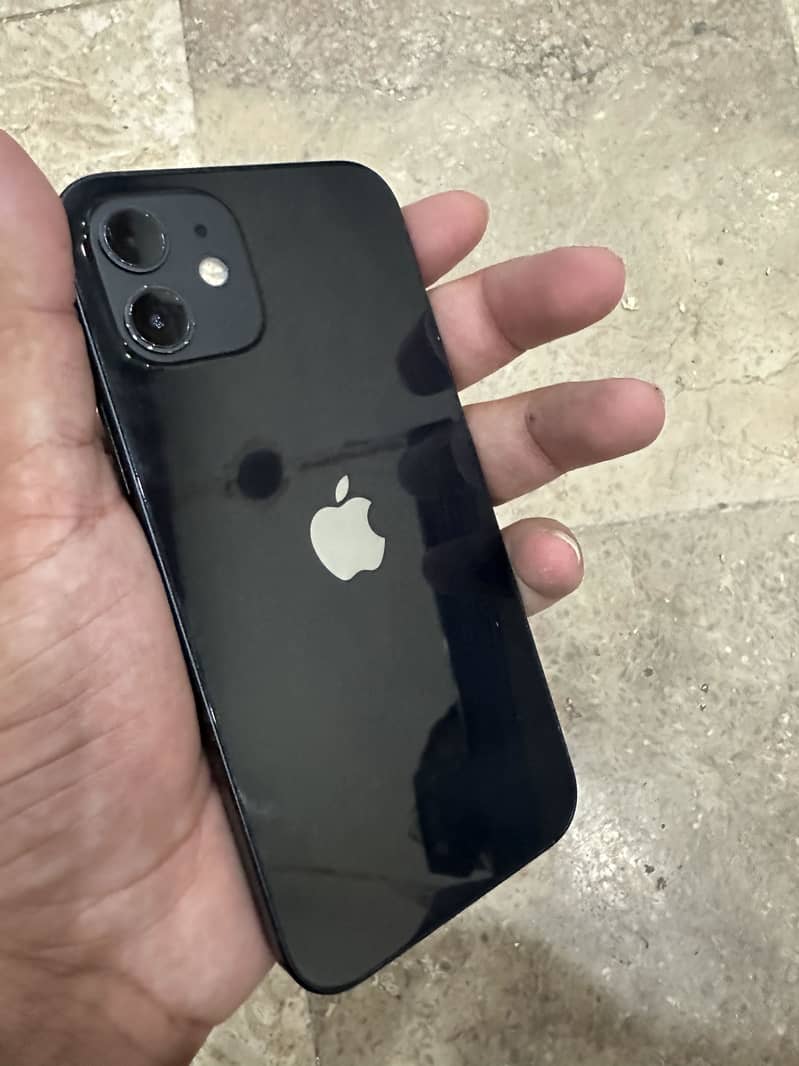 iPhone 12 6