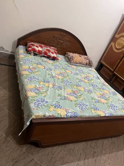 King size wooden bed for sale