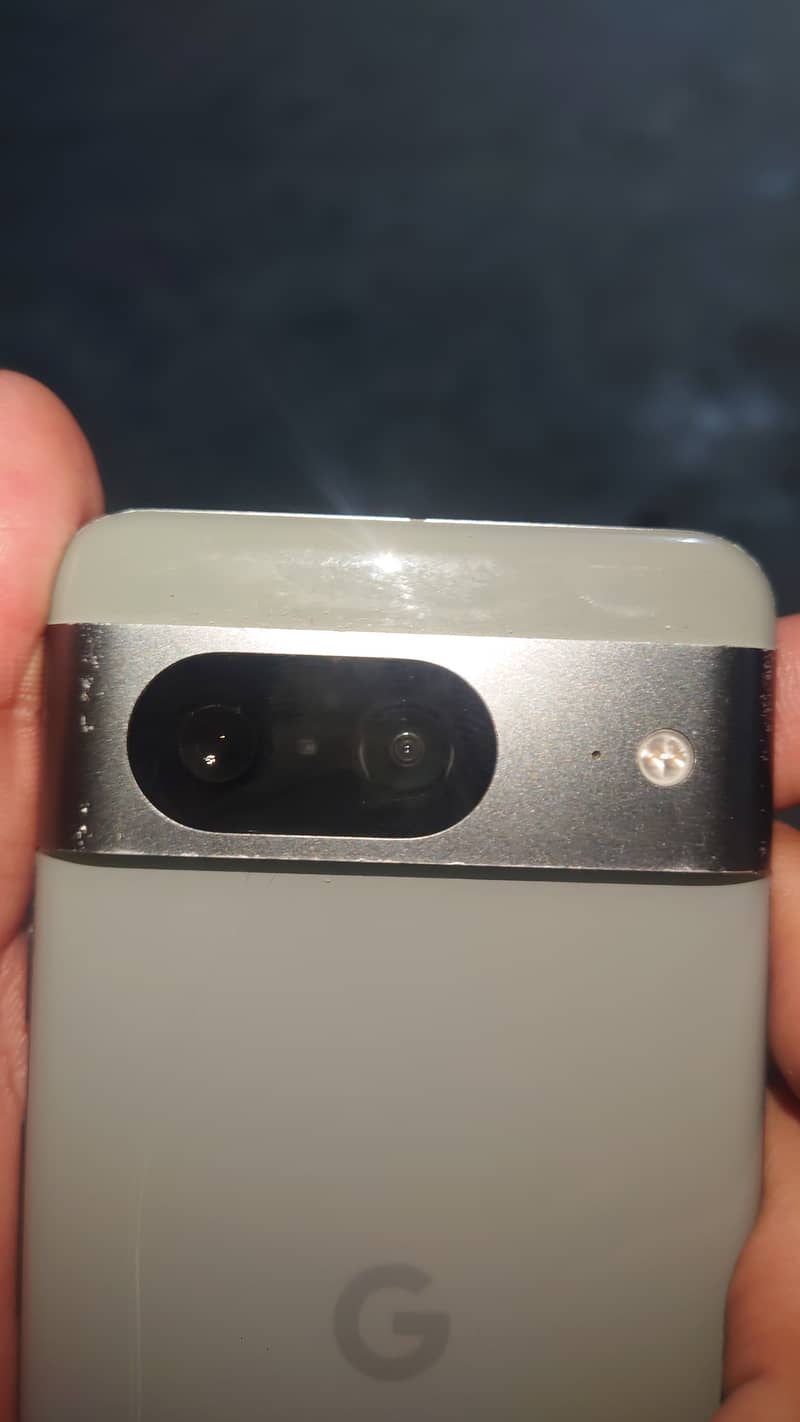Google Pixel 8 5