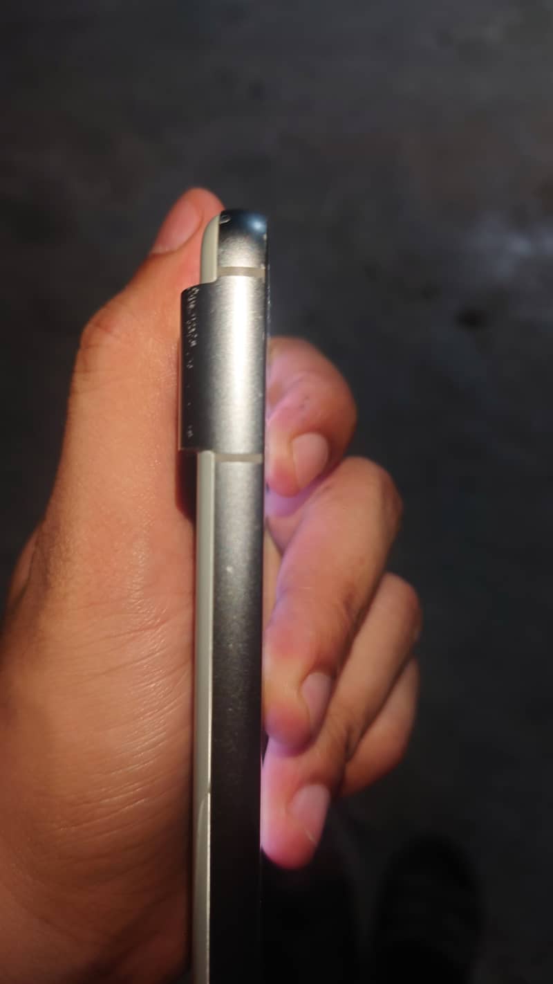 Google Pixel 8 7