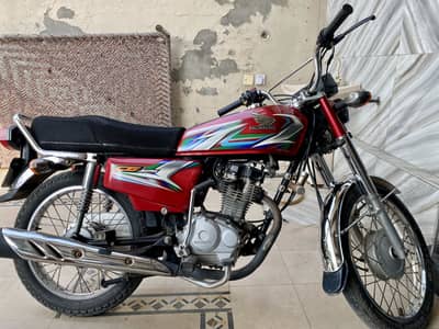 Honda CG 125 2023 Model | 20,000 KM | 46-50 KM/L | Documents Clear