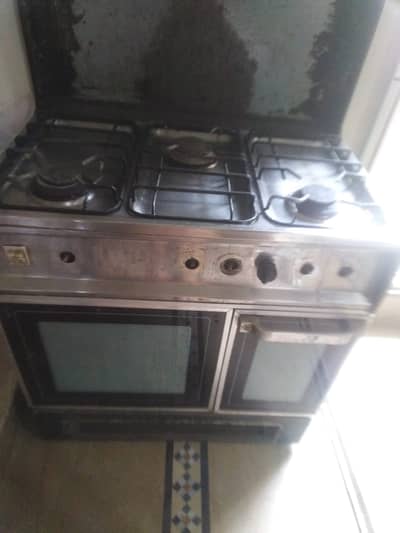 Modern Kitchen Stove