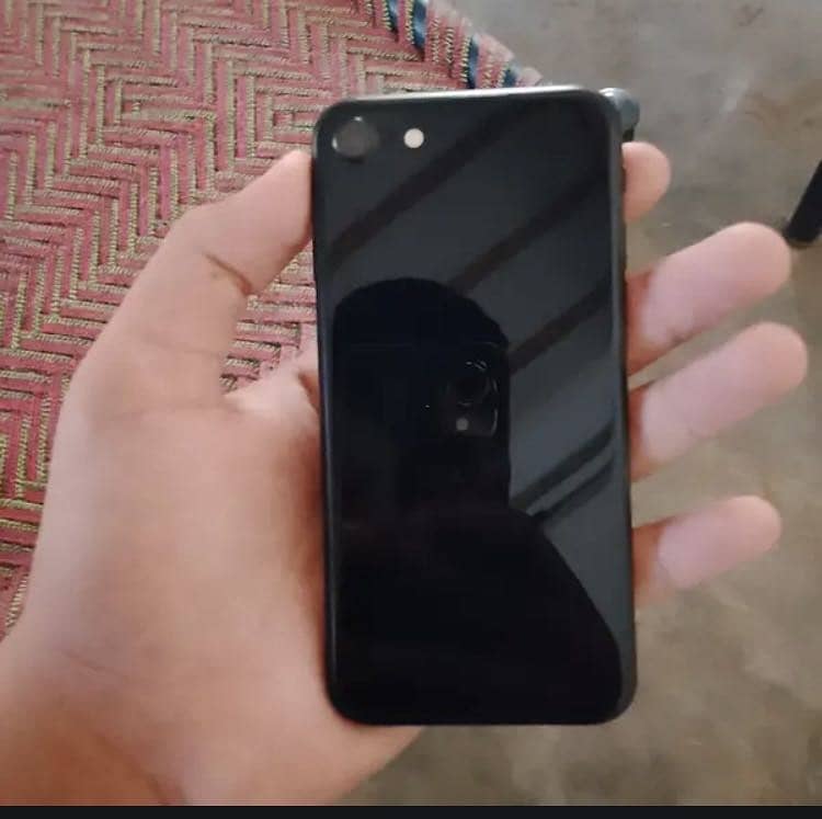 Apple iPhone SE 0