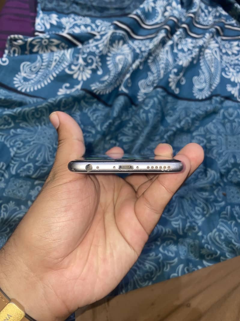 Apple iPhone 6 (sim working) 3
