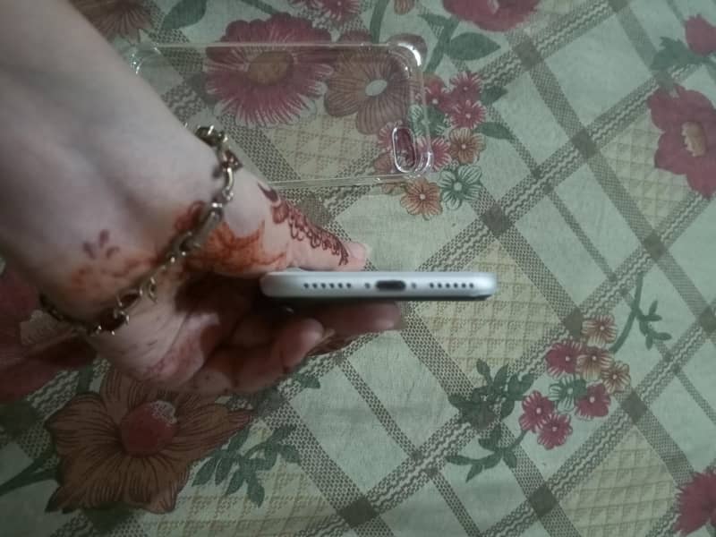 Apple iPhone SE 9