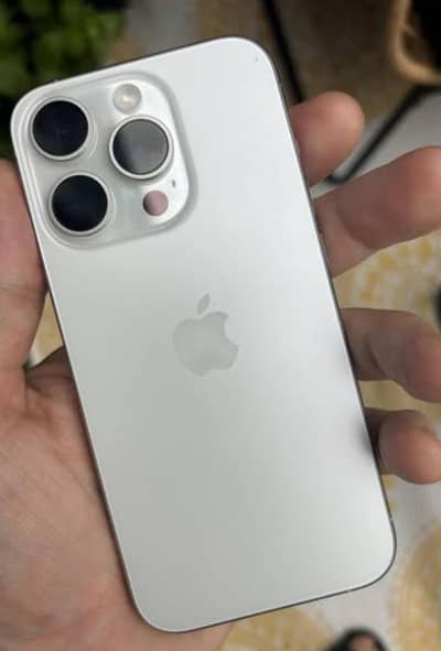 Apple iPhone 15 pro  original  100% with box available