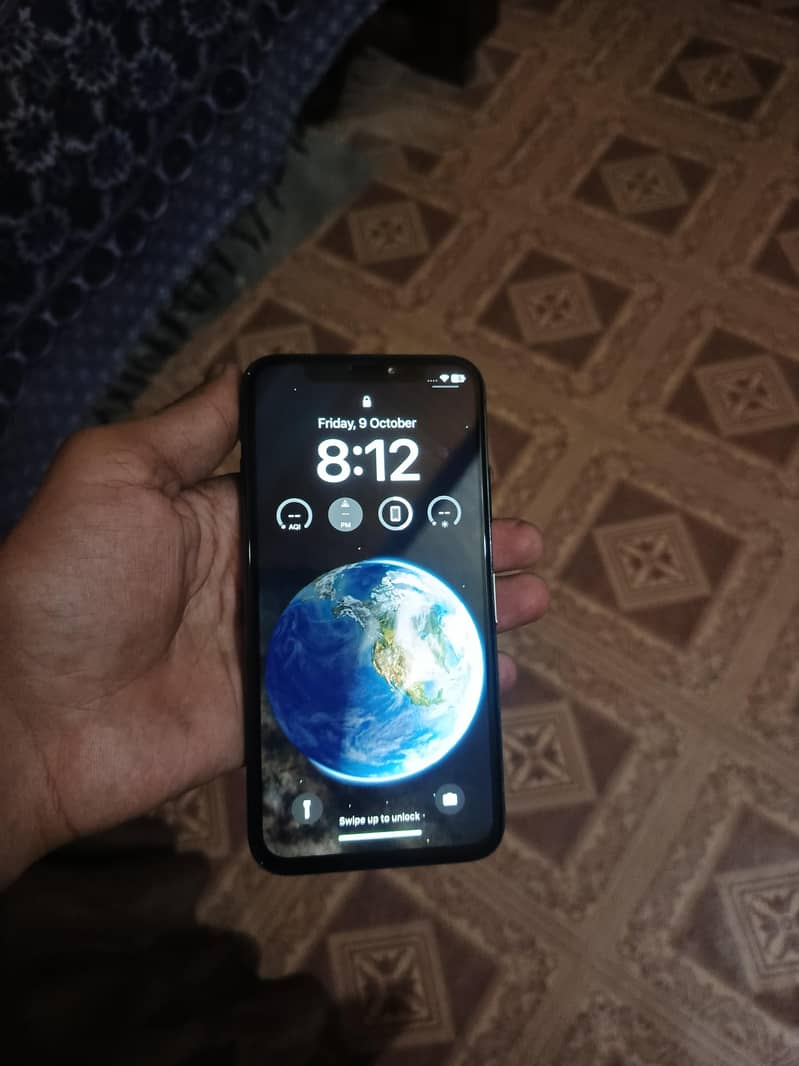Apple iPhone X 0