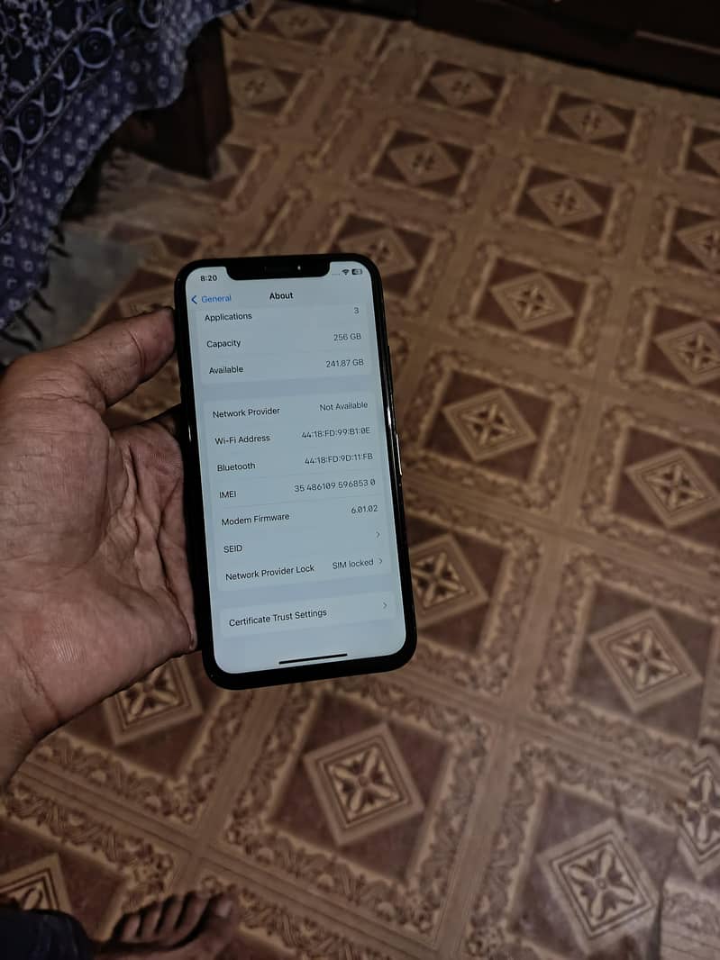 Apple iPhone X 3