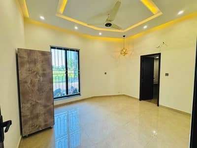 Ideal Facing Park 6 Marla House Available In Royal Palm City, Gujranwala