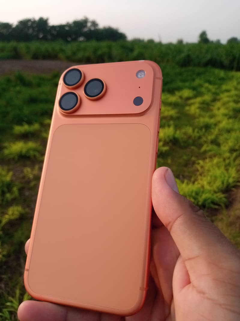 Apple iPhone 17 Pro Max 0