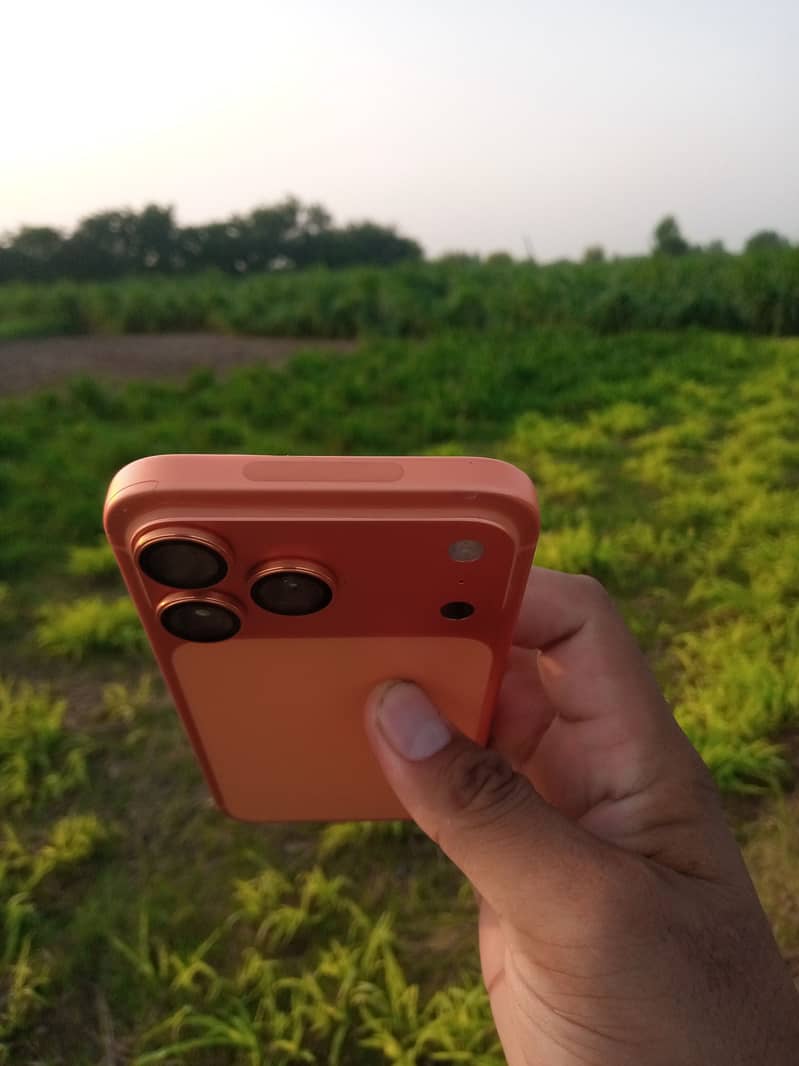 Apple iPhone 17 Pro Max 3