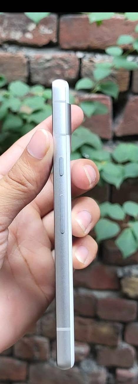 Google Pixel 7a 1