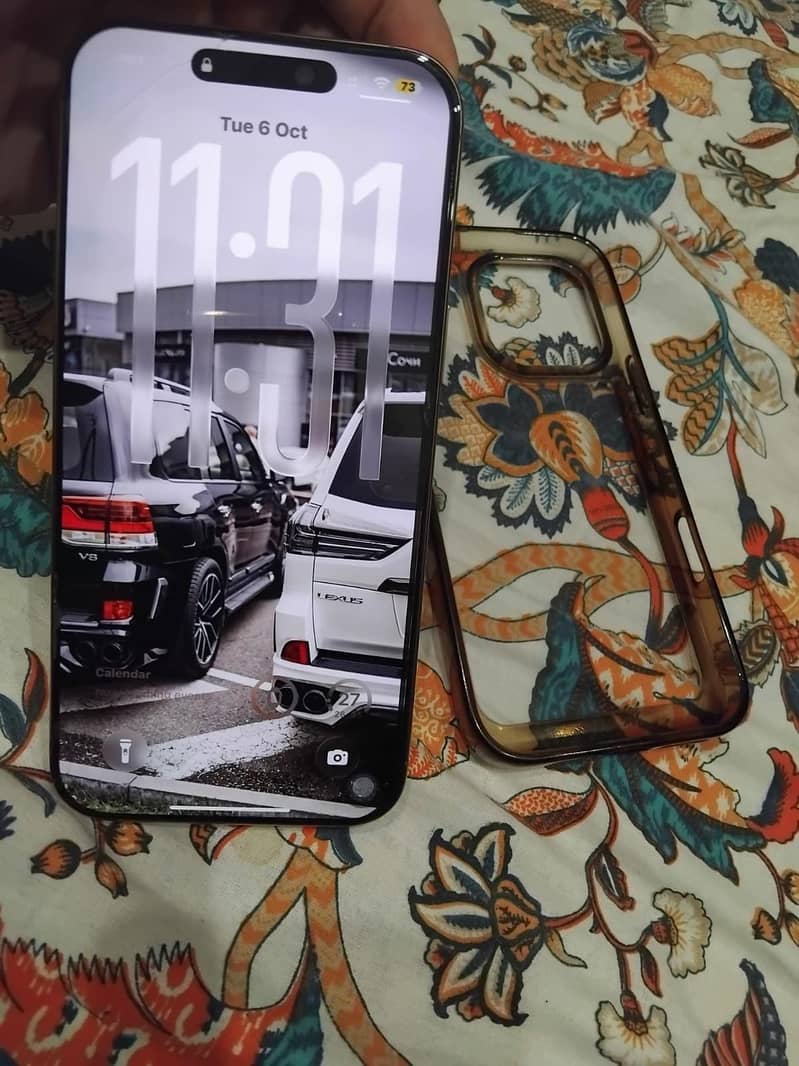Apple iPhone 16 Pro Max 1