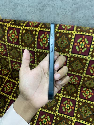 Apple iPhone 14